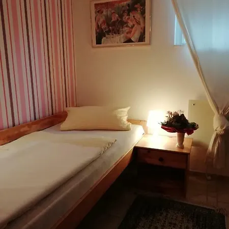 Live In The Mkk Apartment